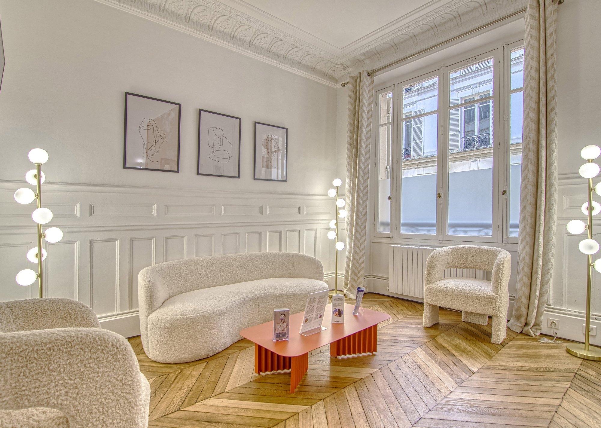 Jolie salle d attente avec un beau decor - Le centre | Centre Villiers Batignolles Paris
